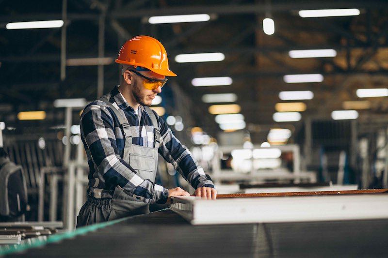 vand fabrica de mobila de vanzare prelucrarea lemnului industrie mobilier